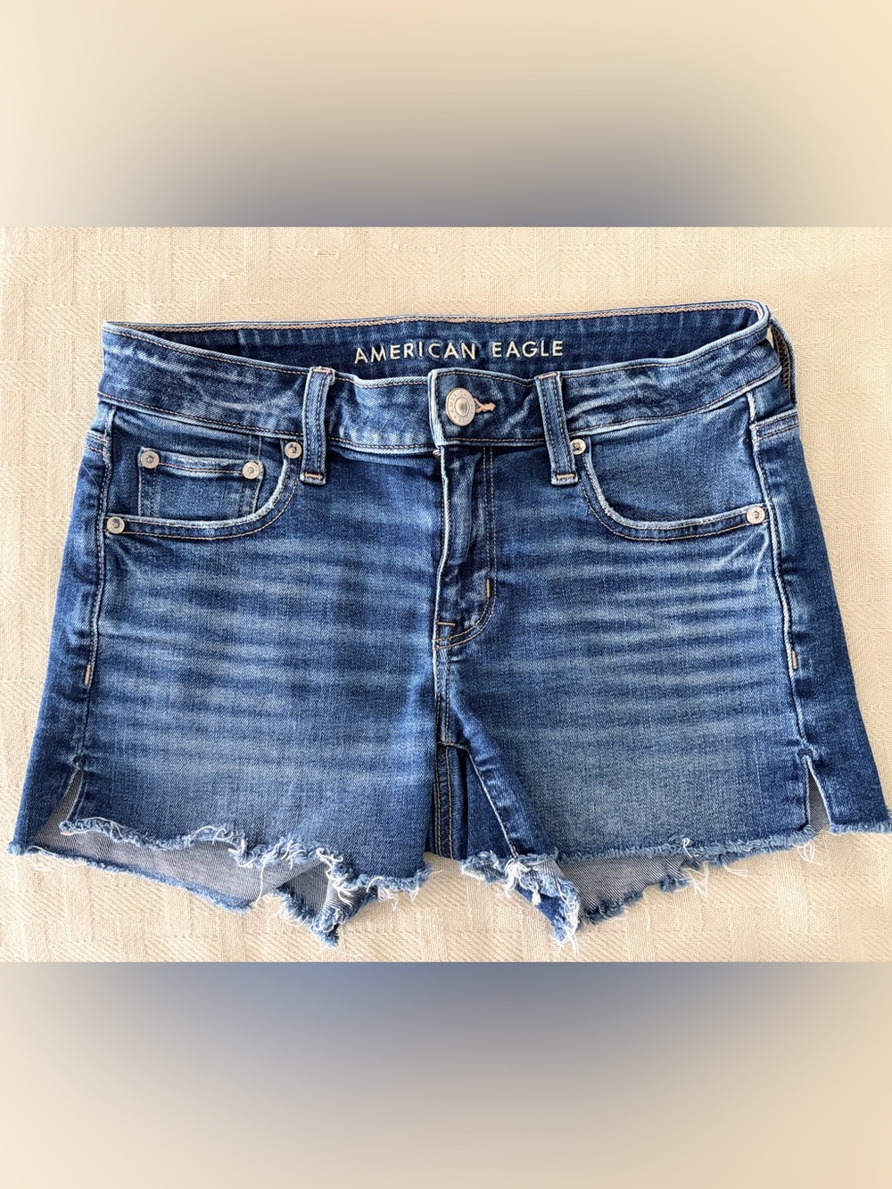 American Eagle Denim Shorts Dark Wash Frayed Hem Mid Rise Size 4